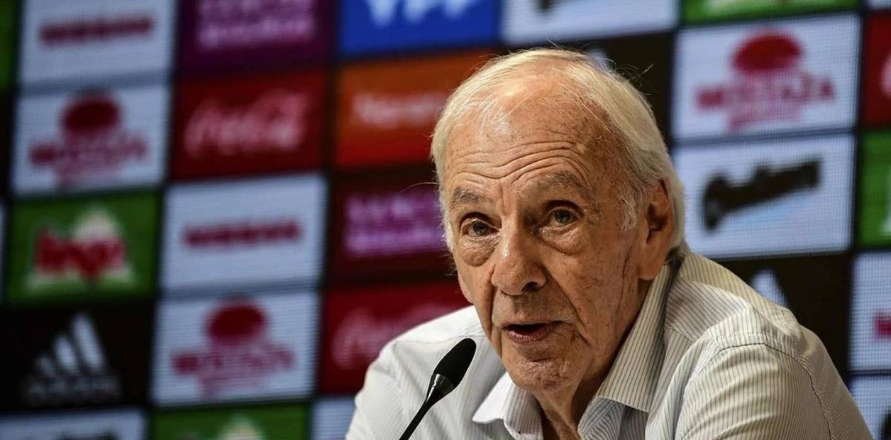 César Luis Menotti fue internado por un cuadro de anemia | Deportes