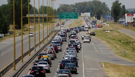 Colapso en las rutas: la mayoría regresó un día antes por posibles chaparrones en la costa | Información General