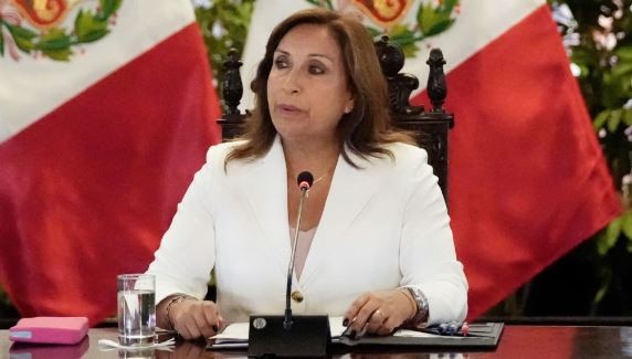 Renunciaron seis ministros en Perú en medio de escándalo de relojes Rolex de Boluarte | Internacionales