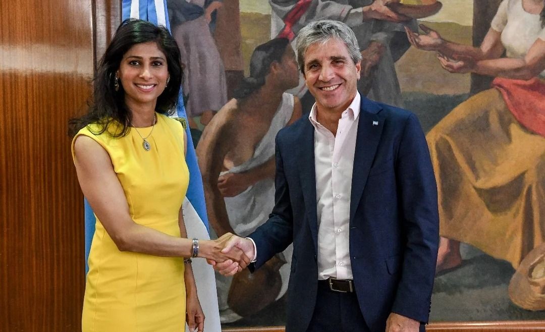 Caputo viaja al FMI en busca de fondos frescos para acelerar la salida del cepo | Política y Economía