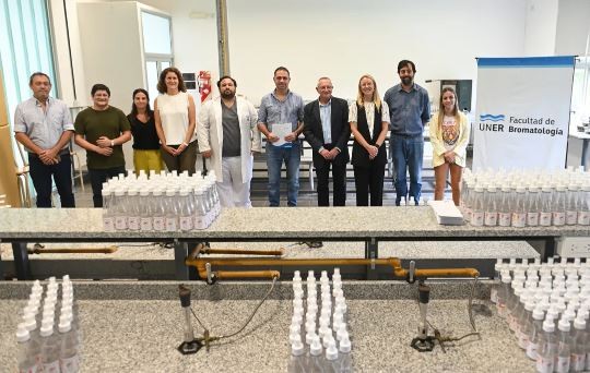 Dengue: fabricaron 320 frascos de repelente en 6 horas para repartir en forma gratuita | Información General