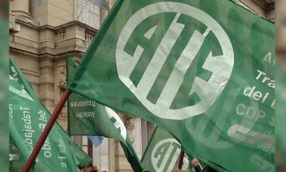 Movilización de ATE por despidos en la Secretaría de Niñez y Familia | Política y Economía