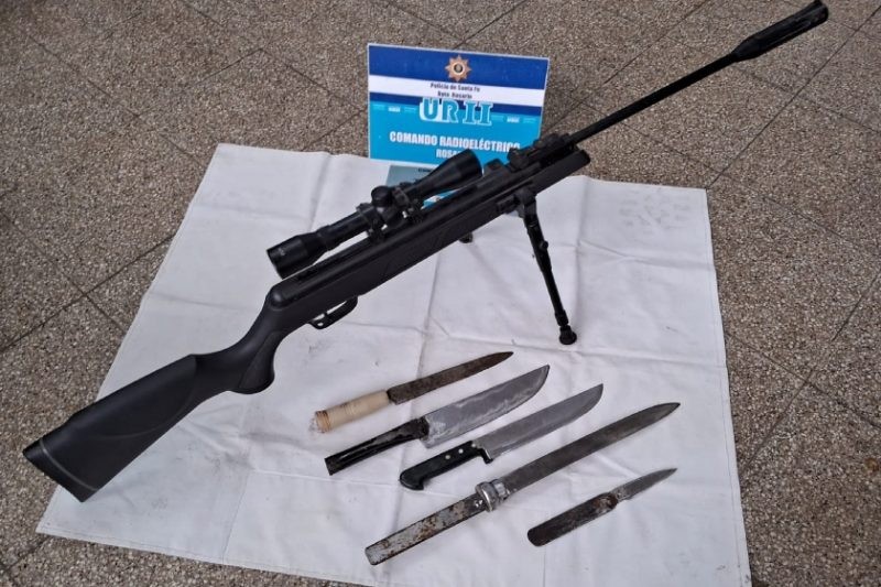 Detuvieron a un hombre por intentar apuñalar a una persona en una pensión | Rosario y la región