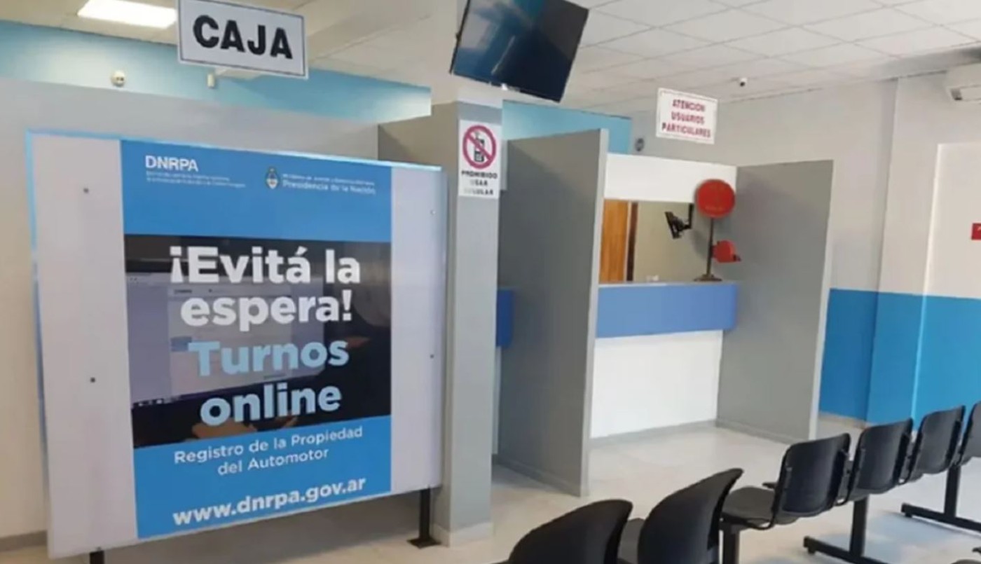 El Gobierno volvió a aumentar el costo de los trámites para comprar o transferir un auto | Información General