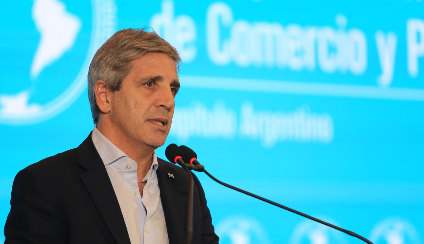 Caputo detalló cómo seguirá el plan de ajuste durante un encuentro privado del JP Morgan | Política y Economía