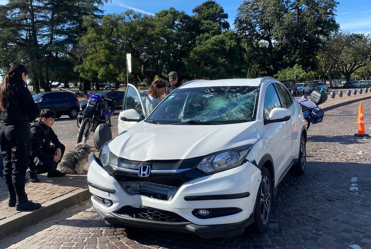 Choque con un herido frente al Monumento a la Bandera | Rosario y la región