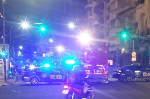 Llegaba tarde al cine, dejó su auto frente al Congreso y lo revisó la Brigada de Explosivos | Información General