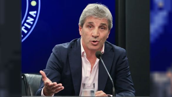 Caputo toma US$27 millones del Banco Central para pagar deuda | Política y Economía