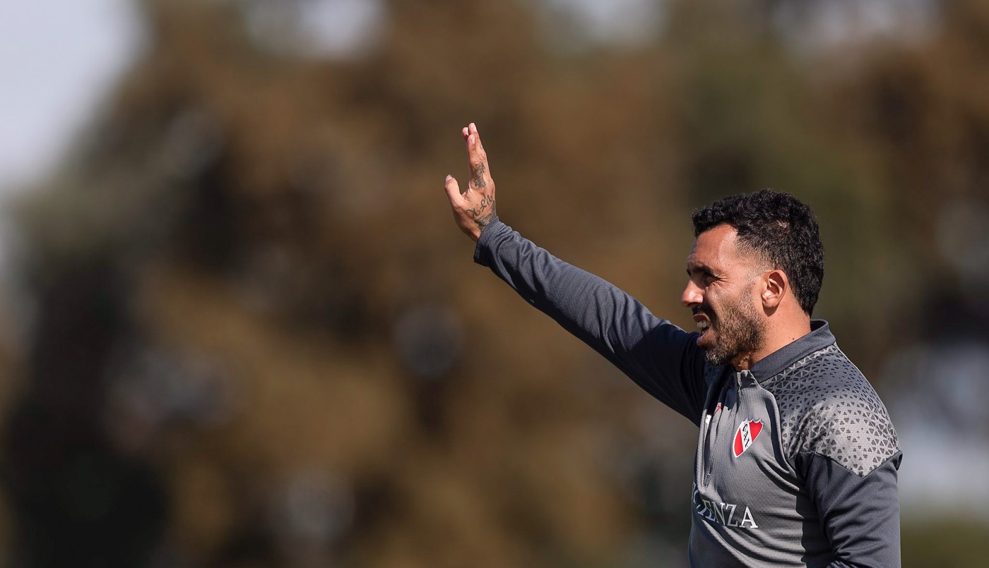 Carlos Tevez fue dado de alta luego de pasar la noche en observación por un dolor en el pecho | Deportes