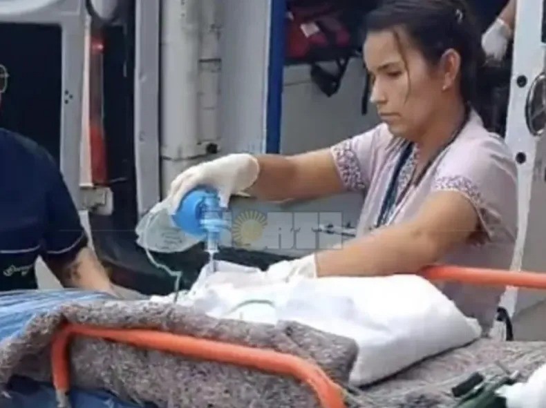 Abandonó a su bebé prematuro en una cajonera del baño de un comercio | Información General