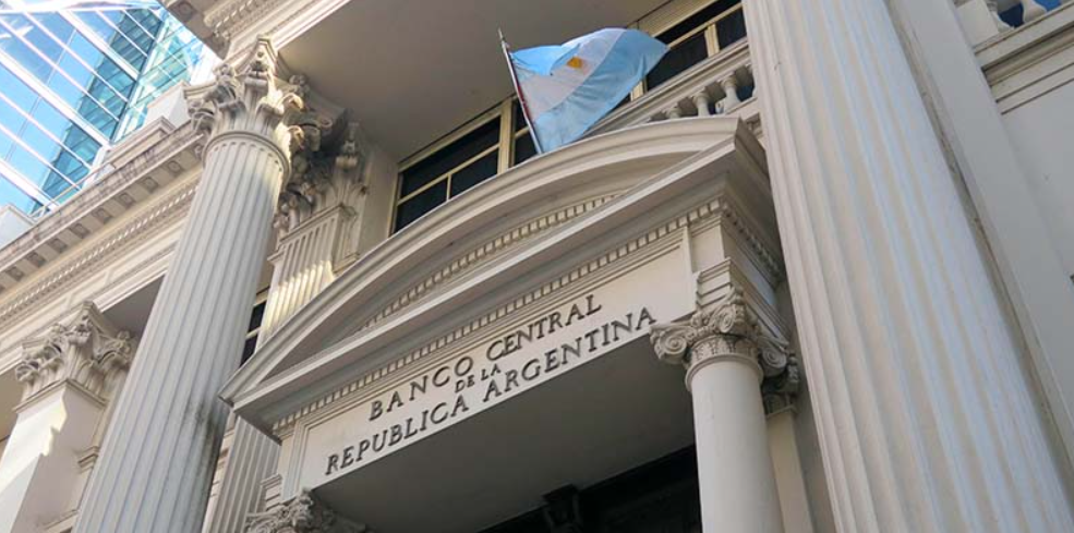 El Banco Central volvió a recortar la tasa de referencia: se espera una baja de rendimiento en plazos fijos | Política y Economía