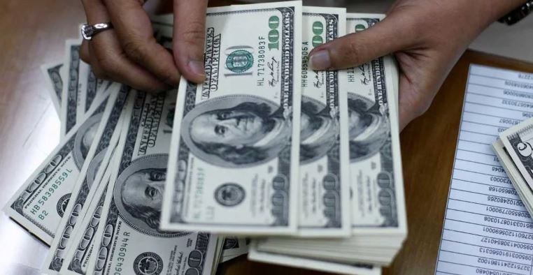 Tras la baja de tasas, el dólar blue saltó $20 y alcanzó el mayor valor en dos meses | Política y Economía