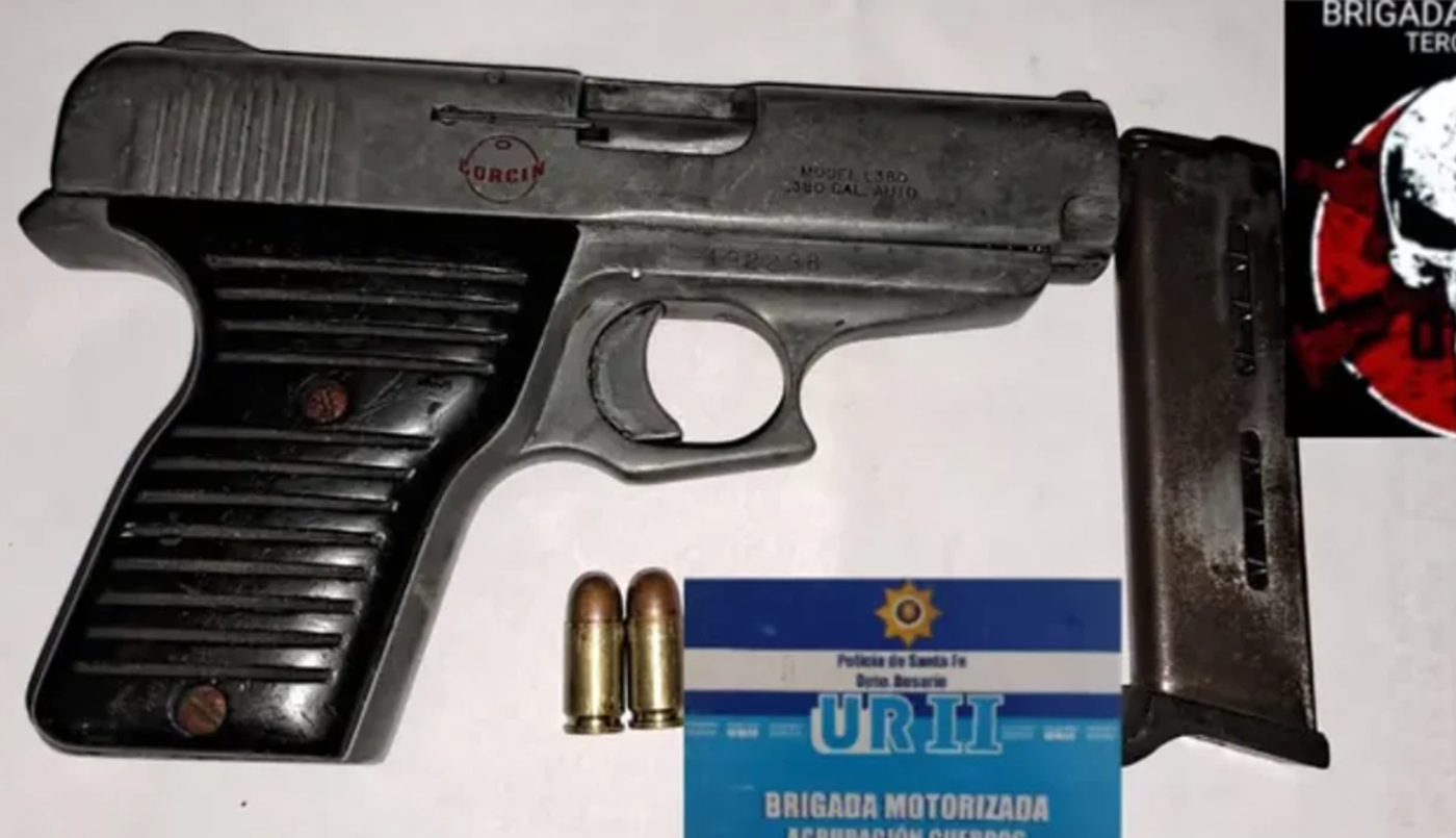 Le encontraron a un chico de 10 años una pistola durante una requisa policial | Información General