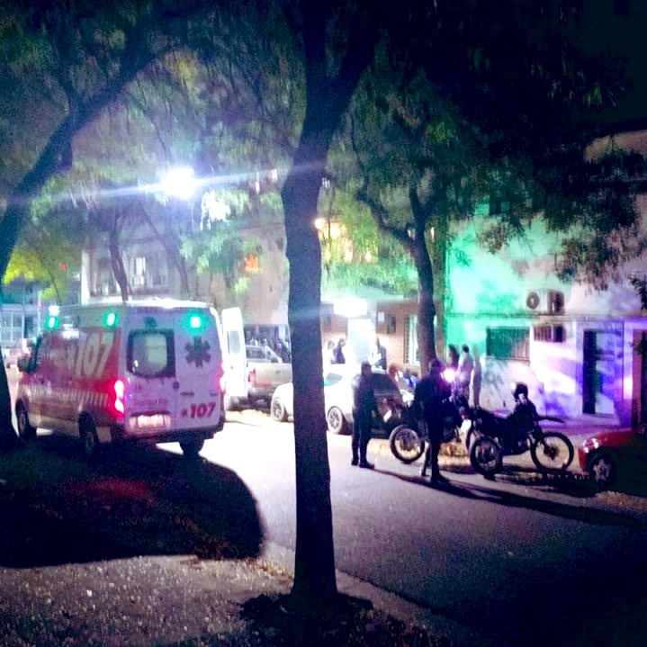 Tres heridos en balacera contra un taxi en Ituzaingó y Corrientes: uno está grave | Rosario y la región