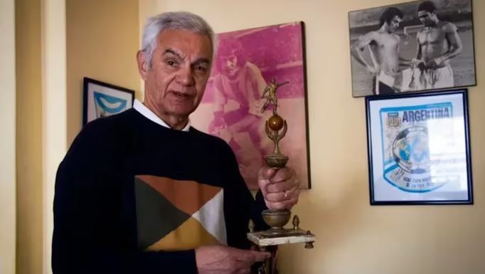 Encontraron en Plaza Italia al exjugador de la Selección argentina Ángel Hugo Bargas | Deportes