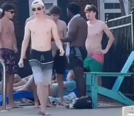 Le prohibieron entrar a la pileta por ser negro y terminaron a las piñas: no discriminan más | Internacionales