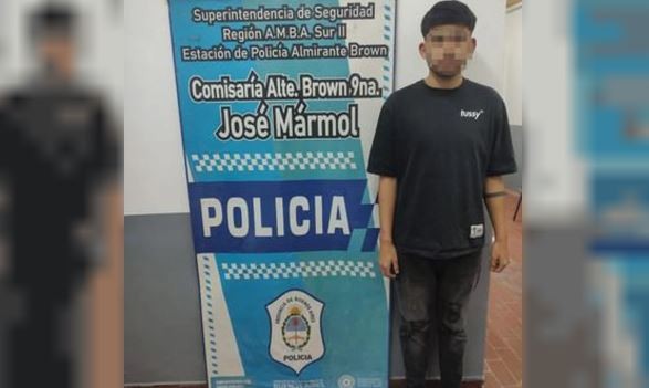 Detuvieron al hijo de un concejal libertario acusado de robarle a una jubilada en Almirante Brown | Información General
