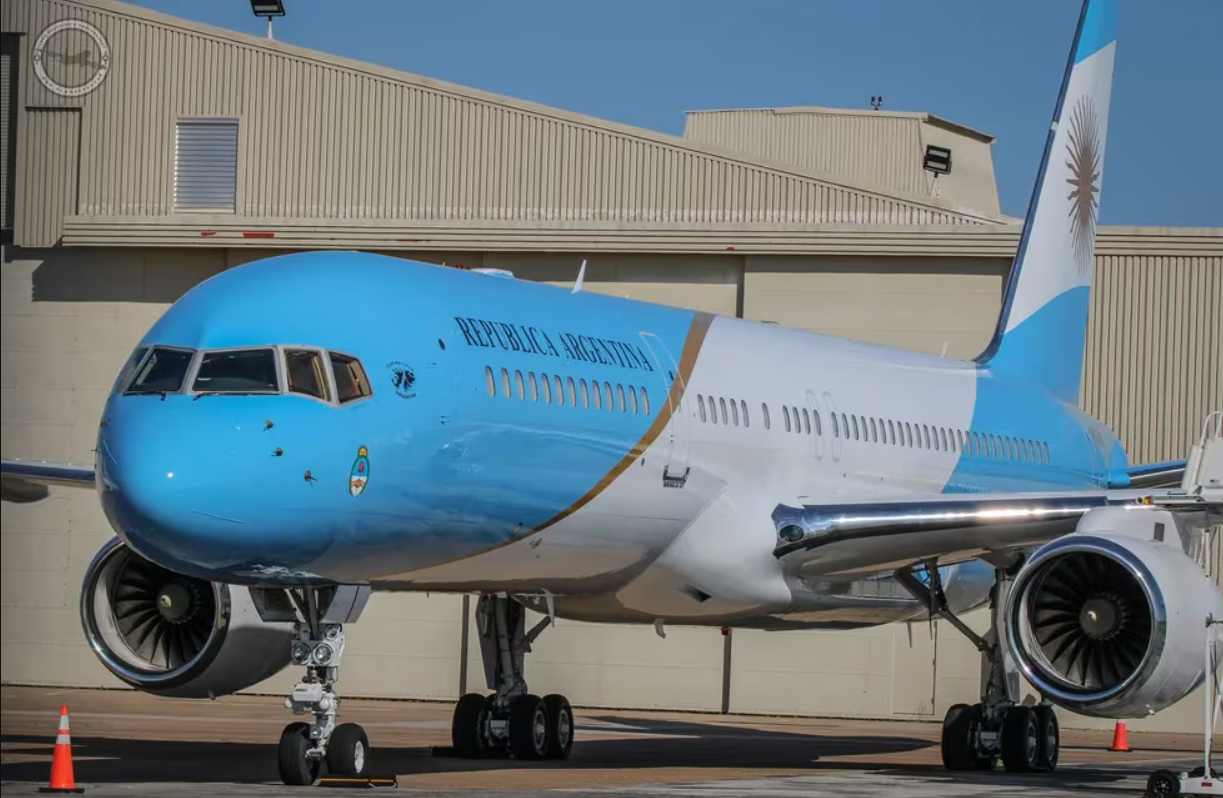 En su viaje a Los Ángeles Javier Milei usará el avión que compró Alberto Fernández | Política y Economía