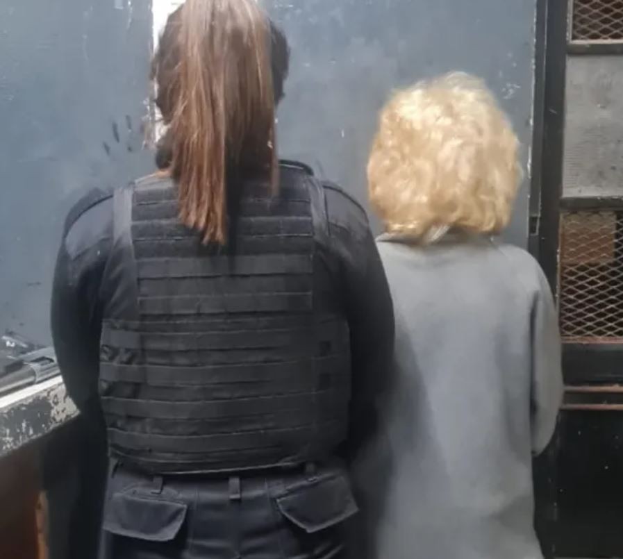 Una mujer fue detenida tras ser sospechada de agredir gravemente a su pareja de 82 años | Rosario y la región