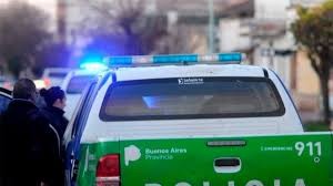 Motochorros atropellaron a una oficial de la Policía para robarle | Información General
