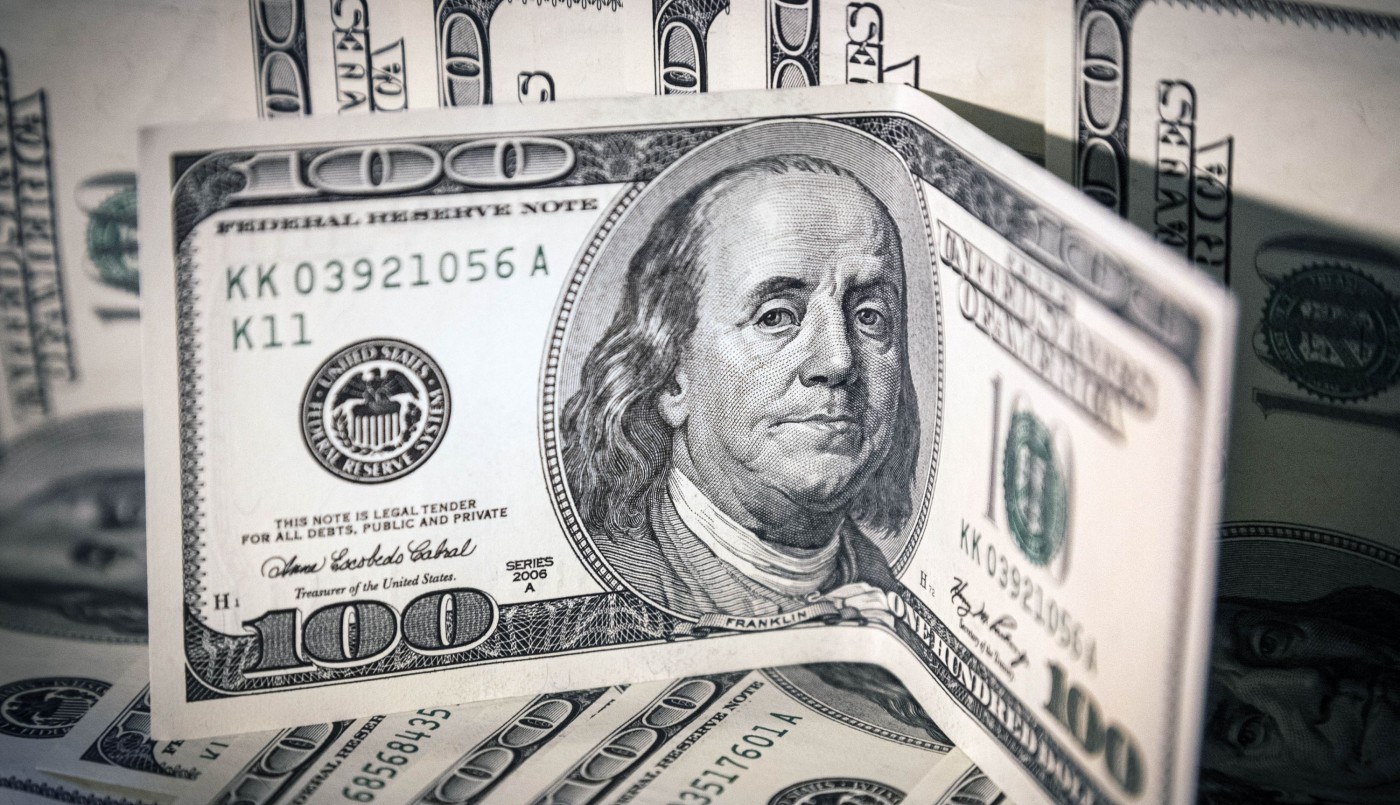 Los dólares financieros vuelven a caer y borran la suba de la semana pasada | Política y Economía
