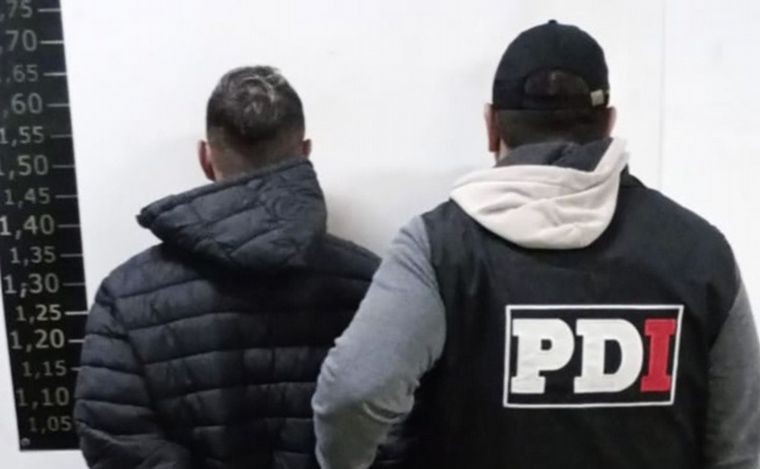 Jóven detenido por organizar un atentado que debía cometer un menor | Rosario y la región