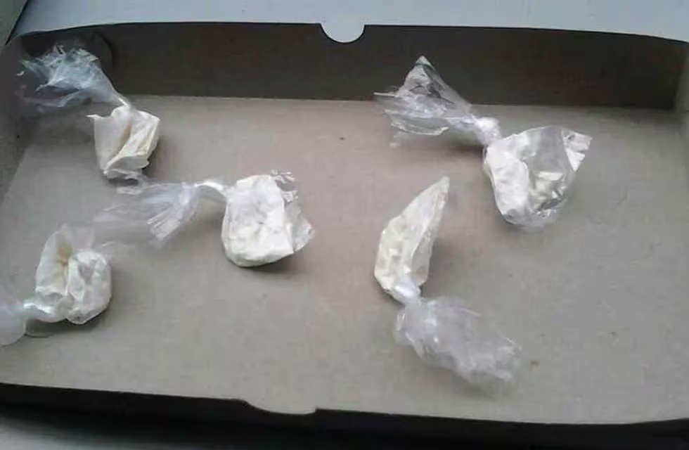 Estaba ocupando una casa, fue sorprendida con drogas y la detuvieron | Rosario y la región