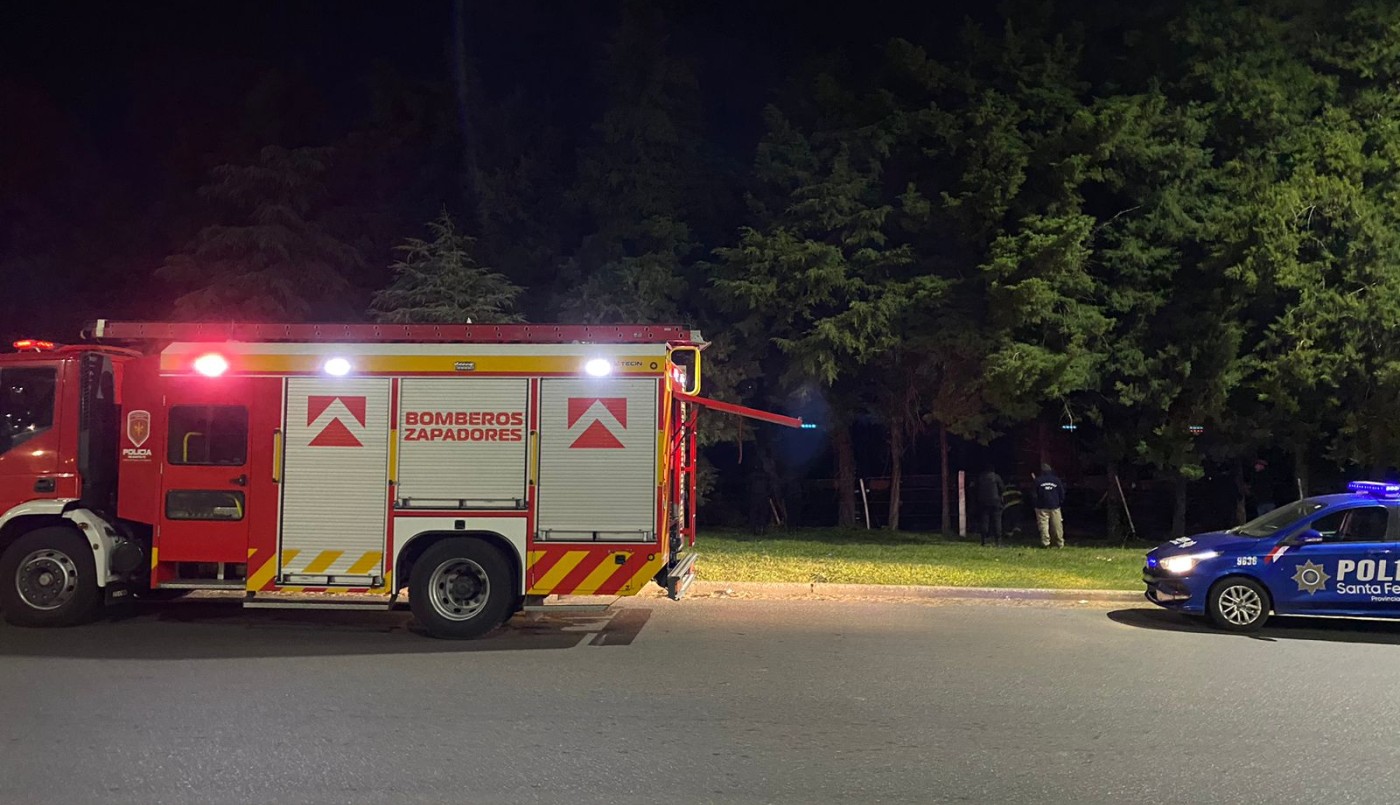 Se incendió un vagón de tren frente al parque Scalabrini Ortíz | Rosario y la región