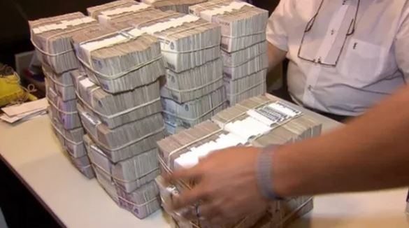 Argentina es el último país de la región en imprimir billetes pero el sexto en usar cash | Información General