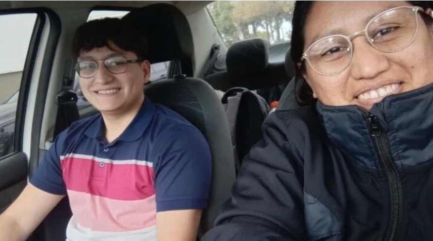 "El corte le llegó al corazón"; devastador relato de la mamá del adolescente asesinado cuando iba a la escuela | Información General