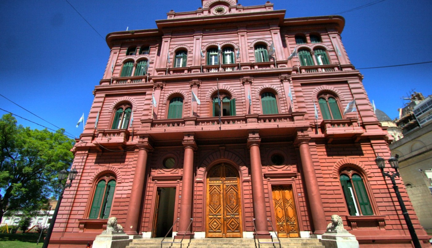 Condena millonaria a la Municipalidad por la caída de una rama que mató a un hombre | Rosario y la región