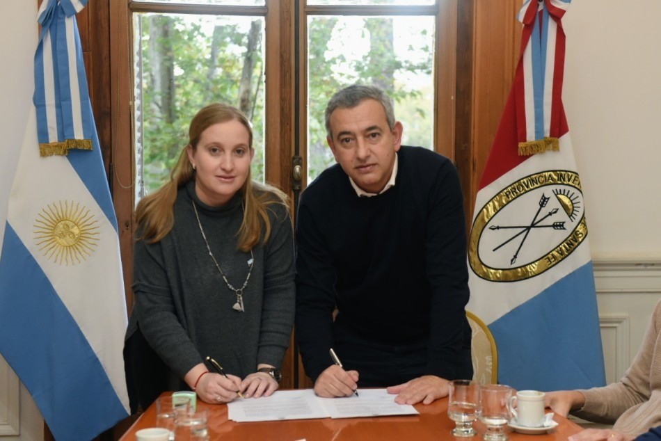 Municipio y Provincia firmaron el convenio para la implementación del programa en Rosario | Rosario y la región