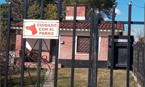Entró a robar a una casa y lo atacaron dos perros pitbull | Información General