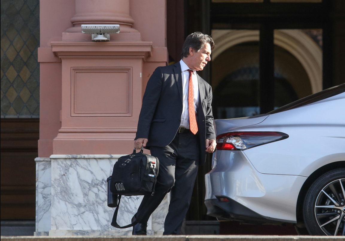 Posse afuera: el Gobierno oficializó a Francos como su reemplazo en la Jefatura de Gabinete | Política y Economía