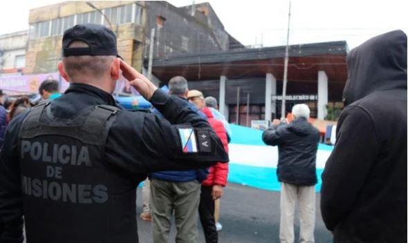 Acuerdo en Misiones: el llamativo aumento de sueldo que mitigó la protesta policial | Información General