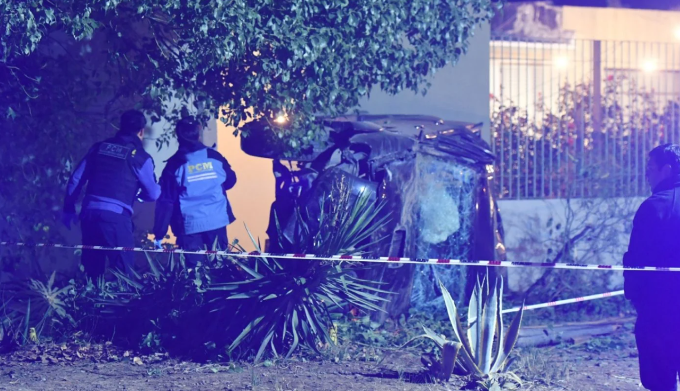 Chico de 14 años se llevó la camioneta del padre, chocó contra un poste y murió | Información General