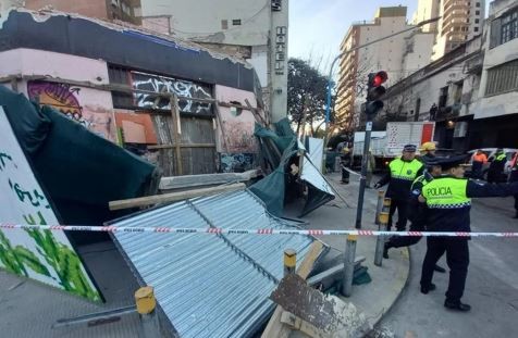 Se derrumbó un edificio en demolición en Tucumán: seis heridos | Información General