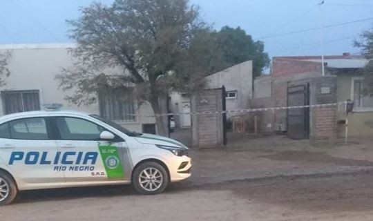 Río Negro: asesinaron a un taxista a puñaladas y le prendieron fuego la casa | Información General