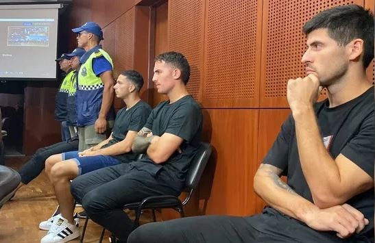 Fueron liberados los tres jugadores de Vélez detenidos en Tucumán | Información General