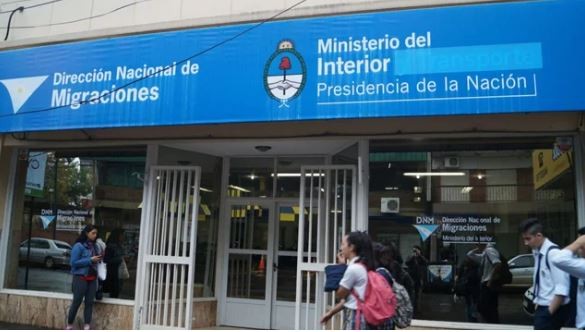 Condenan a ciudadanos chinos por maniobras para obtener su residencia como padres de niños argentinos | Información General