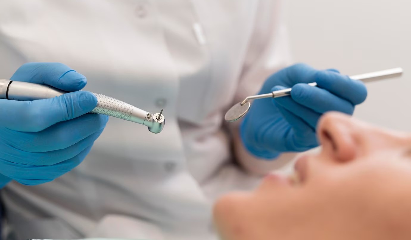 Comienzan a tratar caries sin torno: la UBA investiga terapias químicas a partir de la papaya | Información General