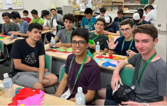 Los chicos viajan al Mundial de Matemáticas sin apoyo oficial pero con polémica política | Información General