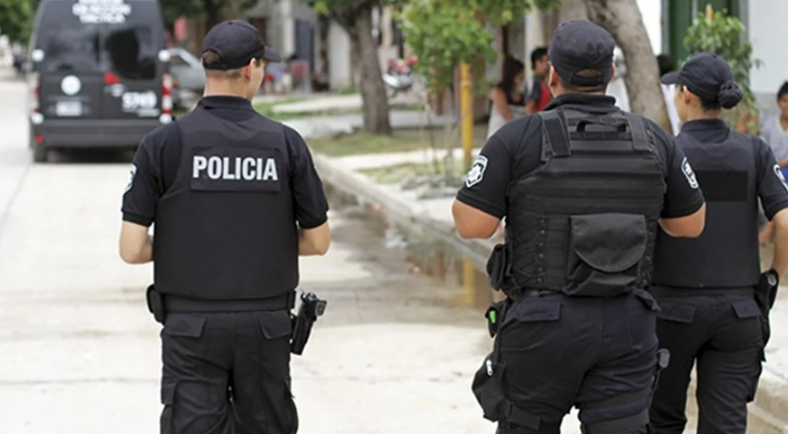 Detuvieron a una policía que está en pareja con un preso integrante de Los Monos | Rosario y la región