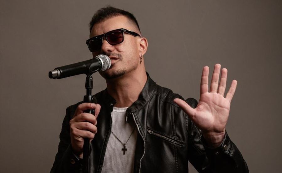 De soldador industrial a cantautor: Fabián Rubin llegó a la avenida Corrientes | Espectáculos