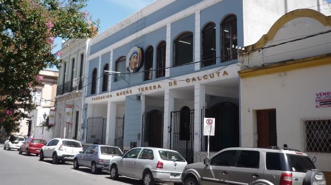 Tres alumnos fueron expulsados de un colegio por llevar una torta con clonazepam | Información General