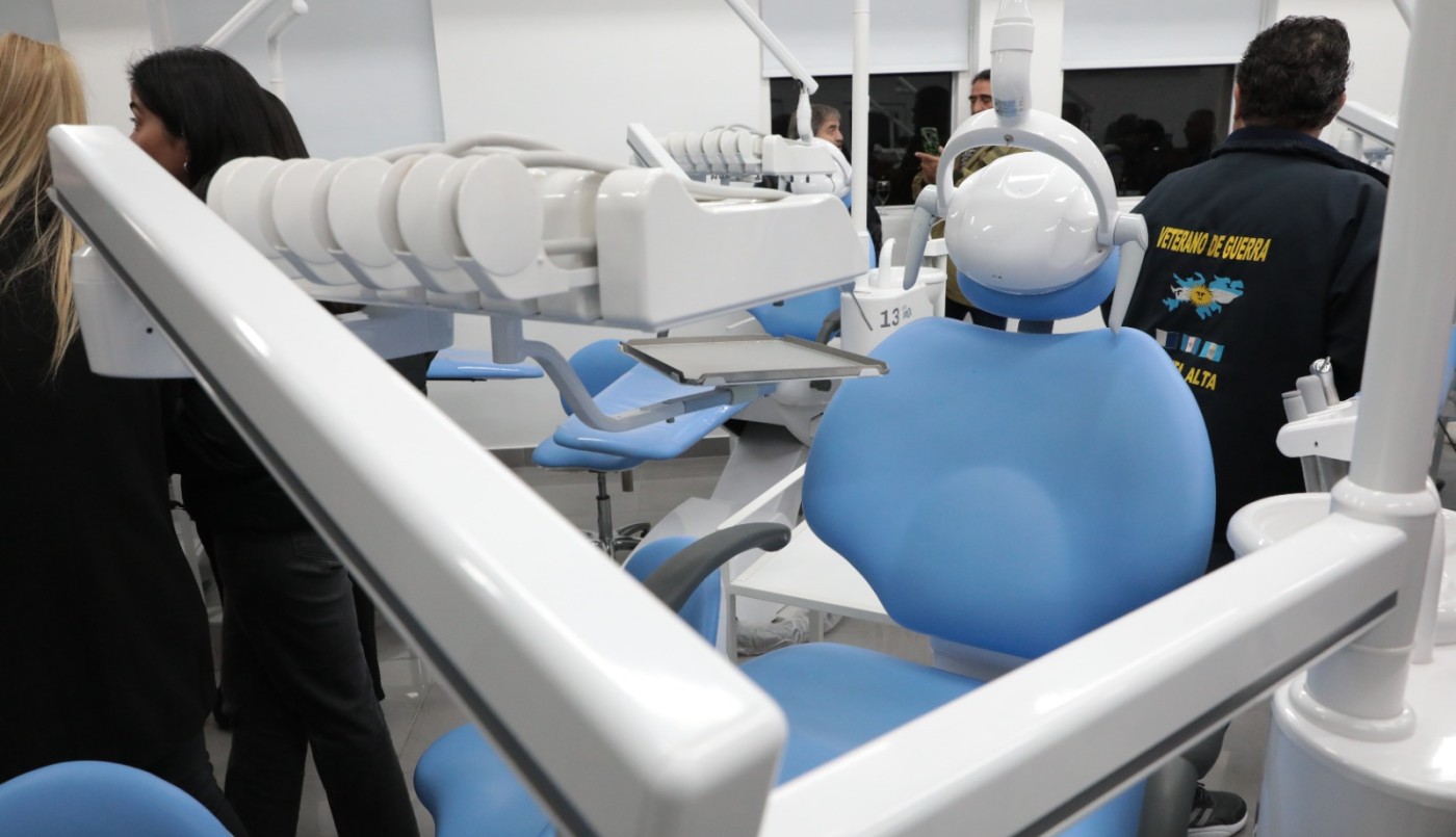 Inauguran la clínica para veteranos de Malvinas en el Hospital Odontológico de la UBA | Información General