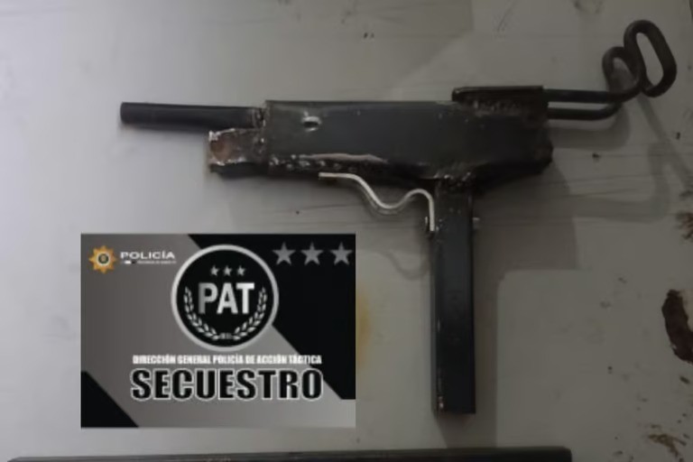 Detuvieron a un jóven de 18 años que llevaba una ametralladora casera | Rosario y la región
