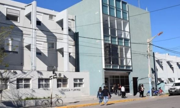 Trelew: atacaron con un destornillador a una empleada de un hospital | Información General