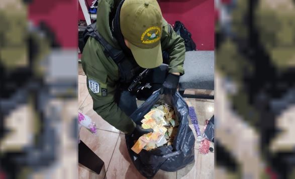 Detuvieron a una banda de mujeres que realizaban narcomenudeo con una red de bunkers | Información General