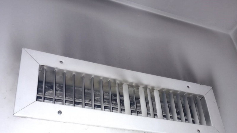 Un hombre de 70 años fue rescatado de un incendio en su departamento | Rosario y la región